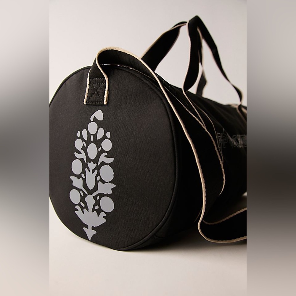 NWT FP Movement Good Sport Duffle Bag ~Black~ - Picture 3 of 3